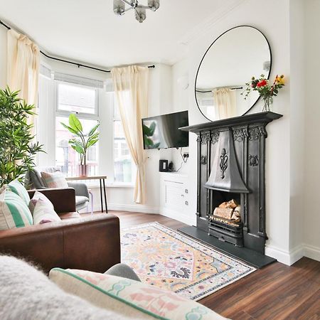 Fresh Cardiff Bay 2 Bedroom House- 3 Tv'S Екстериор снимка