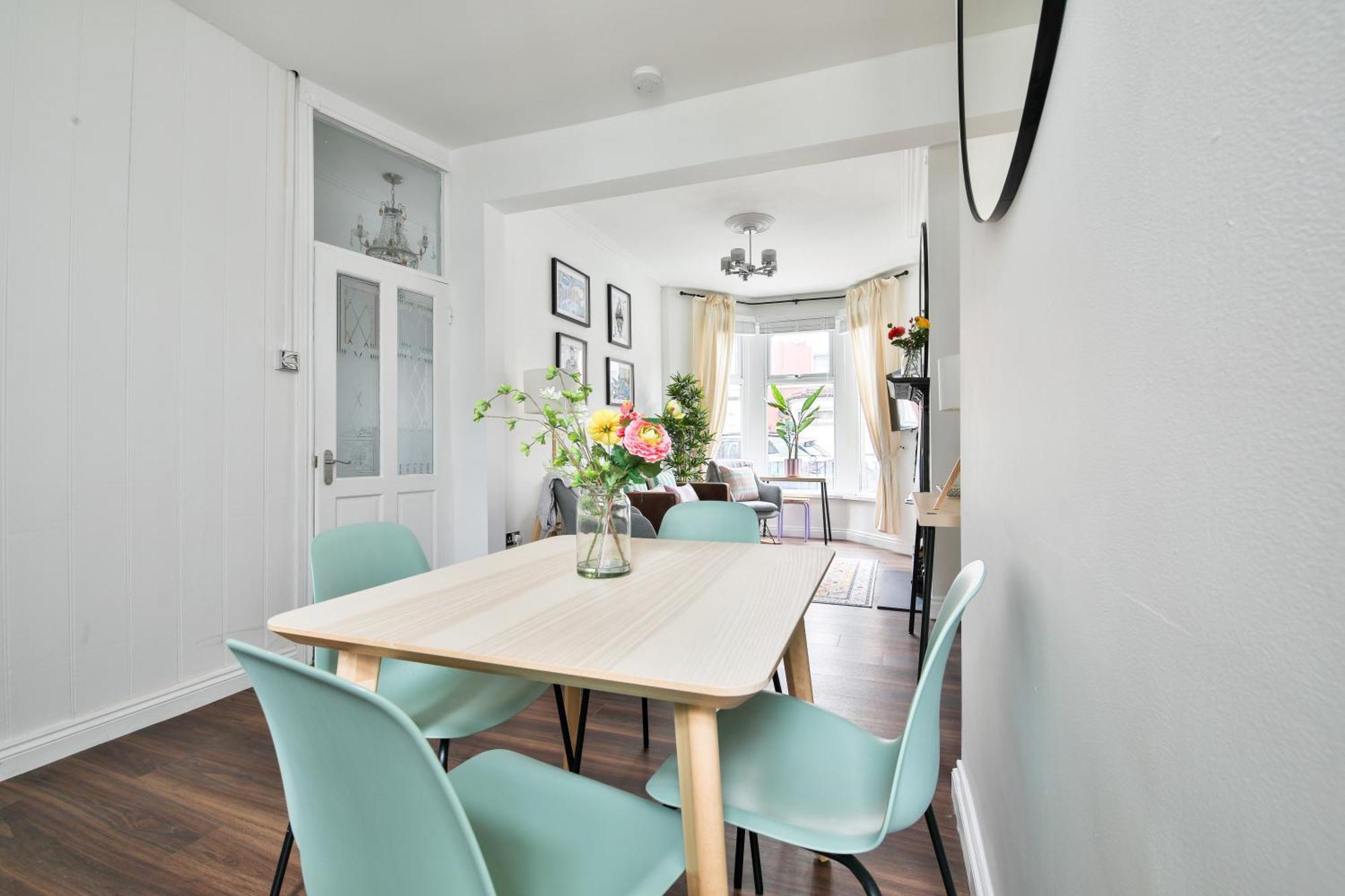 Fresh Cardiff Bay 2 Bedroom House- 3 Tv'S Екстериор снимка