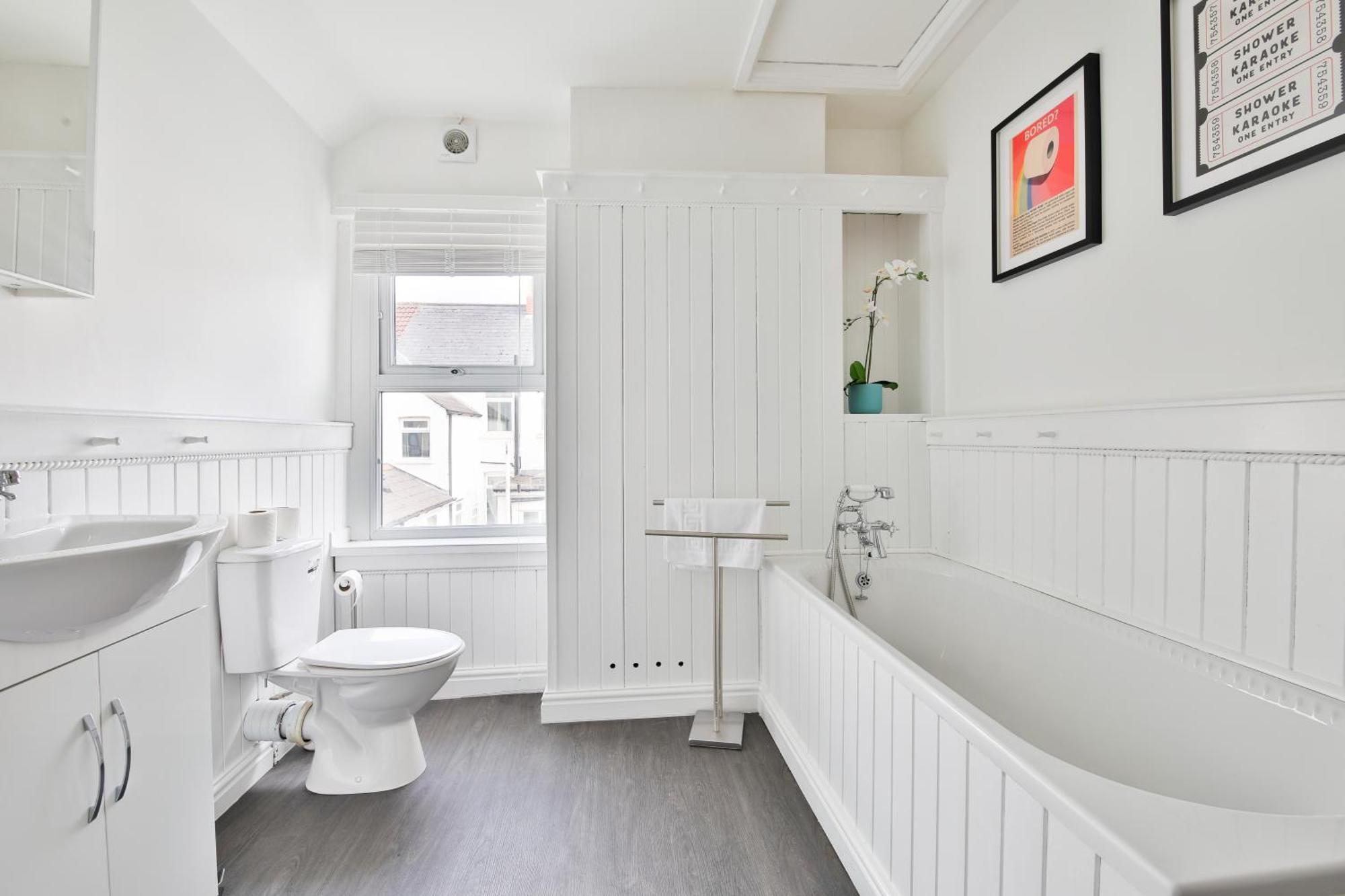Fresh Cardiff Bay 2 Bedroom House- 3 Tv'S Екстериор снимка